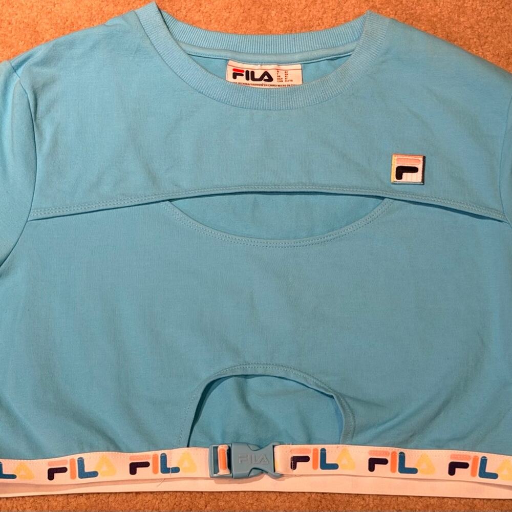 FILA Women's XL Cropped T-Shirt Light Blue Cut-Out Buckle Hem Short Sleeve Tee